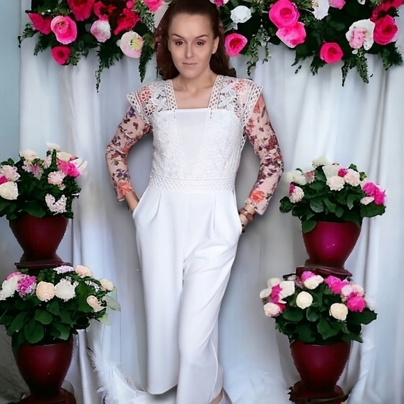 M • Suzy Shier • White Crochet Lace Detail Square Neckline Cropped Jumpsuit - Picture 7 of 7